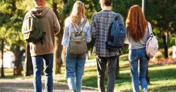 کالج کے طلباء کی تعمیر و ترقی کے لئے تخلیقی مشاغل