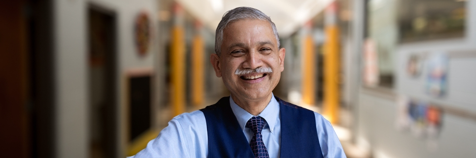 پاکستانی ڈاکٹر اعلیٰ امریکی یونیورسٹی میں ڈین مقرر