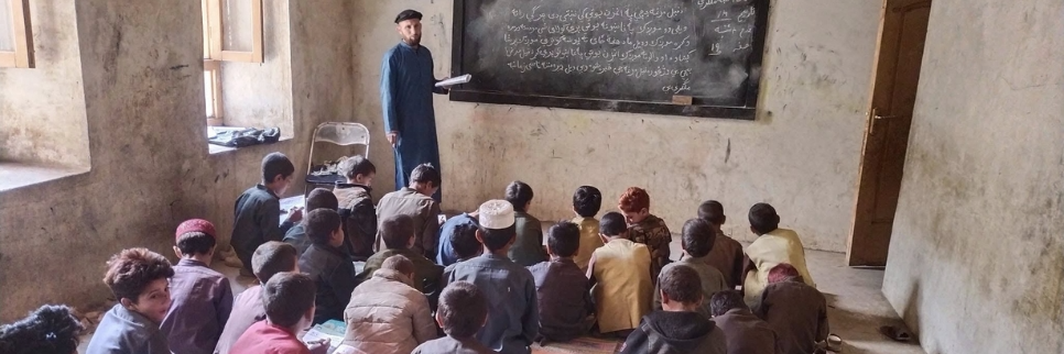 سندھ میں طلباء کی حاضری کی ڈیجیٹل نگرانی سے ڈراپ آؤٹ کم کرنے کا فیصلہ