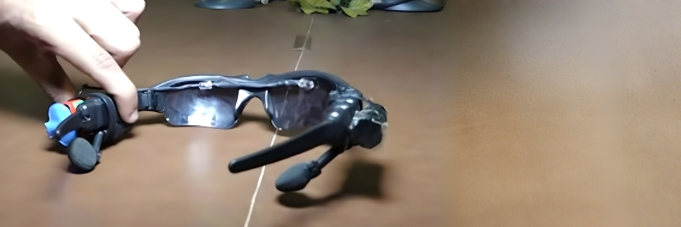 کراچی یونیورسٹی کے طلباء کا انوکھا کارنامہ، اینٹی ڈپریسنٹ چشمہ تیار